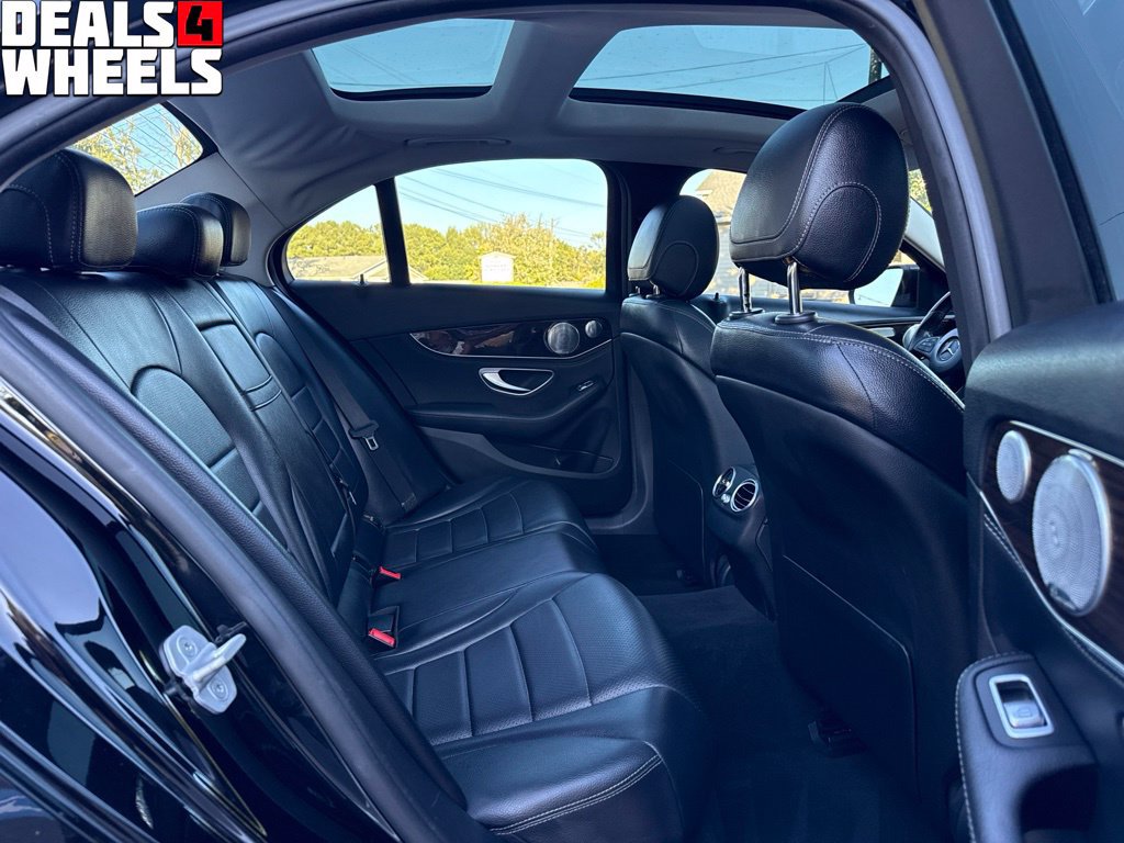 Used 2015 Mercedes-Benz C 300 Sedan image 12
