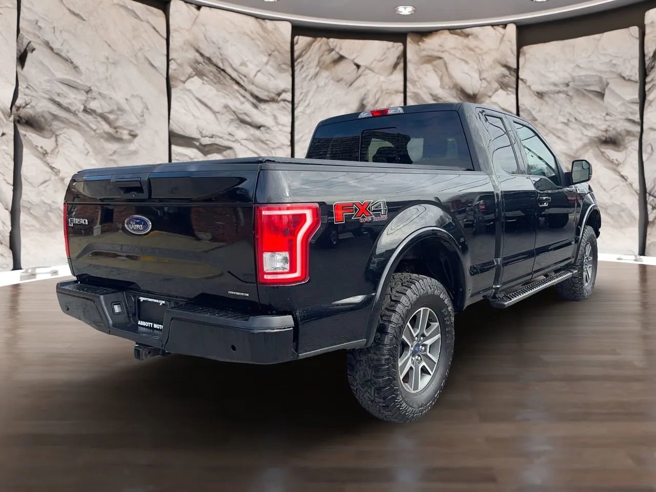 Used 2016 Ford F150 XLT w/ Equipment Group 302A Luxury image 10