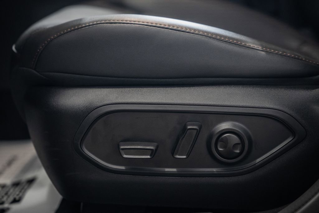 New 2026 Jeep Cherokee Overland w/ Advanced Pro Tech Group image 38