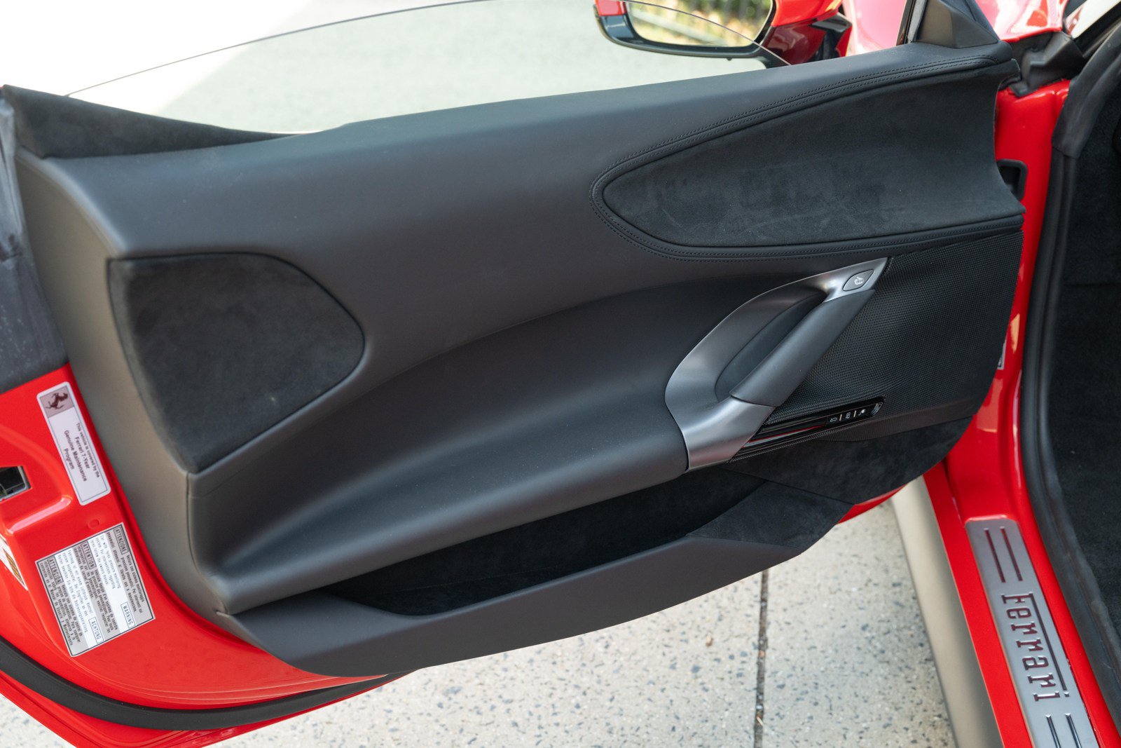 Used 2024 Ferrari SF90 Spider AWD/4WD image 29