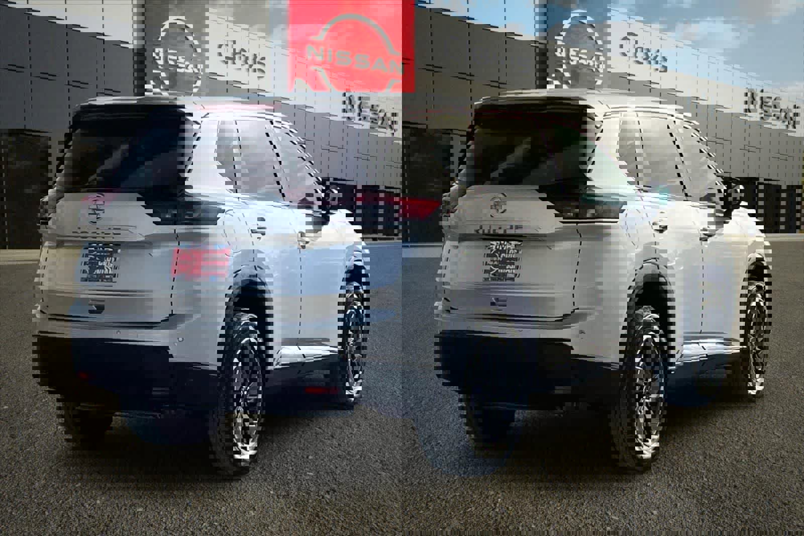 Certified 2025 Nissan Rogue SV image 3