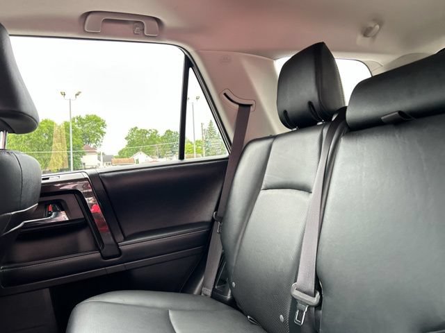 Used 2019 Toyota 4Runner Limited AWD/4WD image 19