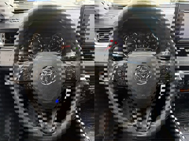 Used 2019 Toyota RAV4 LE w/ Carpet Mat Package image 13