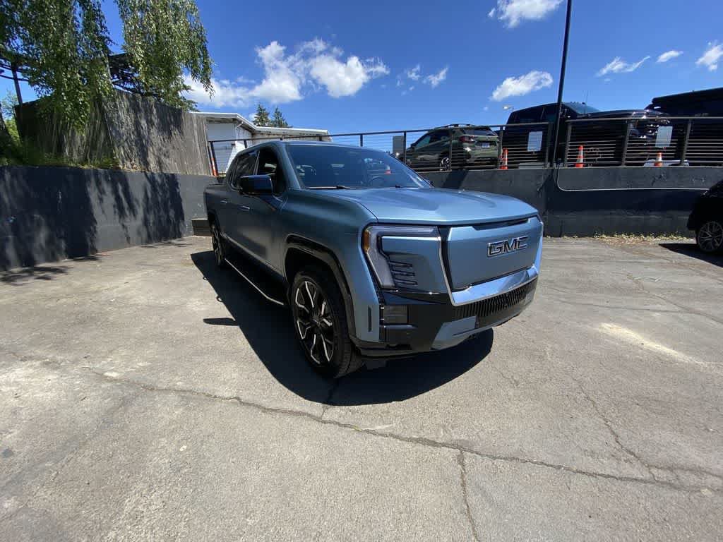 Used 2025 GMC Sierra EV Denali AWD/4WD image 8