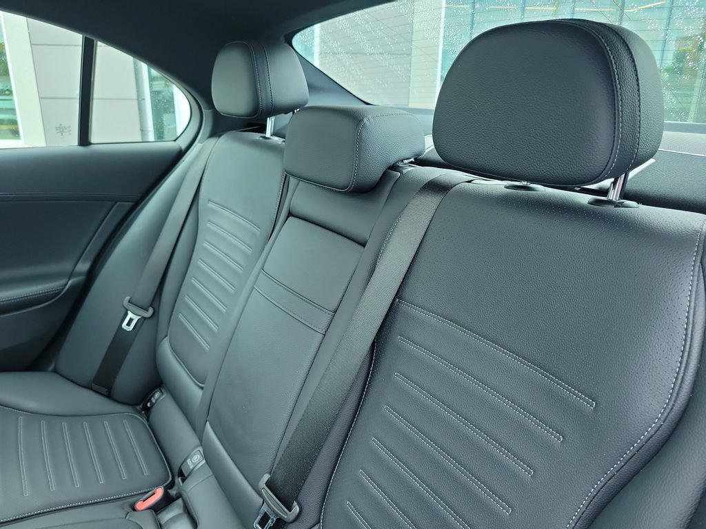 Used 2023 Mercedes-Benz C 300 Sedan image 15