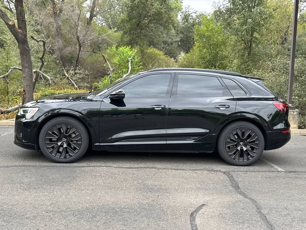 Used 2024 Audi Q8 e-tron Prestige w/ Prestige Package AWD/4WD image 8