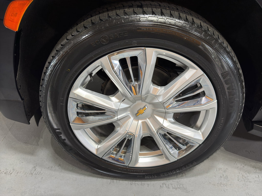 Used 2022 Chevrolet Suburban High Country AWD/4WD image 9