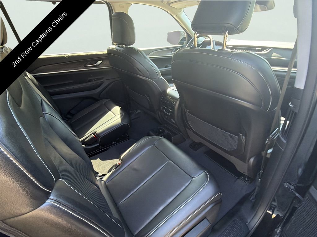 Used 2023 Jeep Grand Cherokee L Limited w/ Luxury Tech Group II AWD/4WD image 35