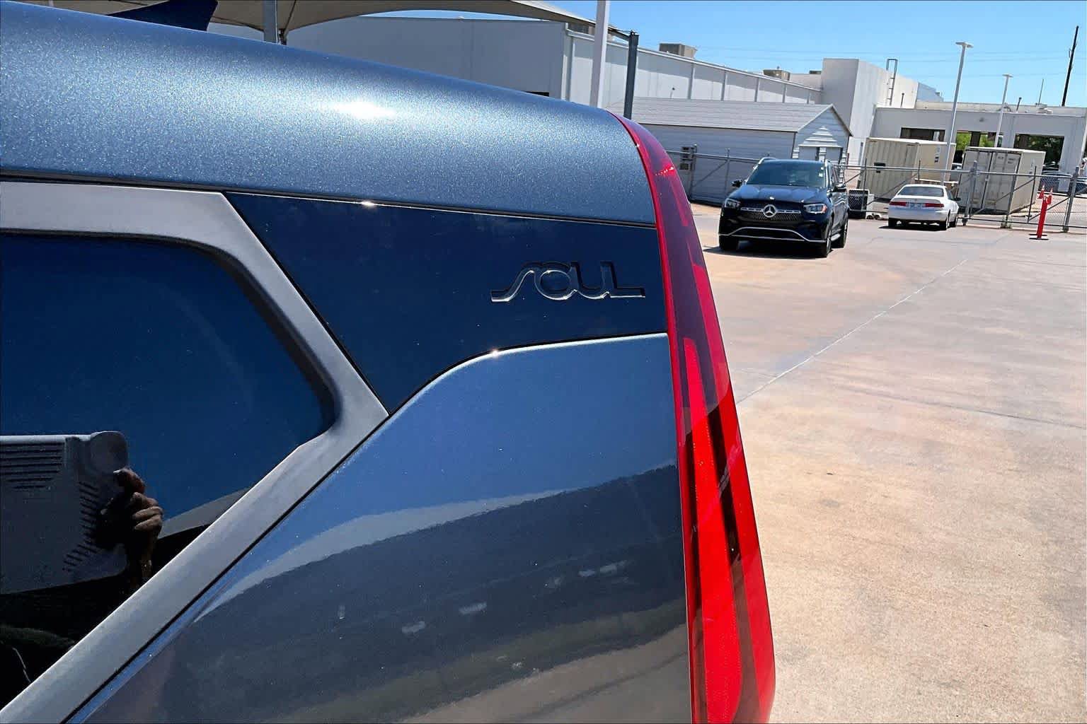 Used 2020 Kia Soul GT-Line FWD image 33
