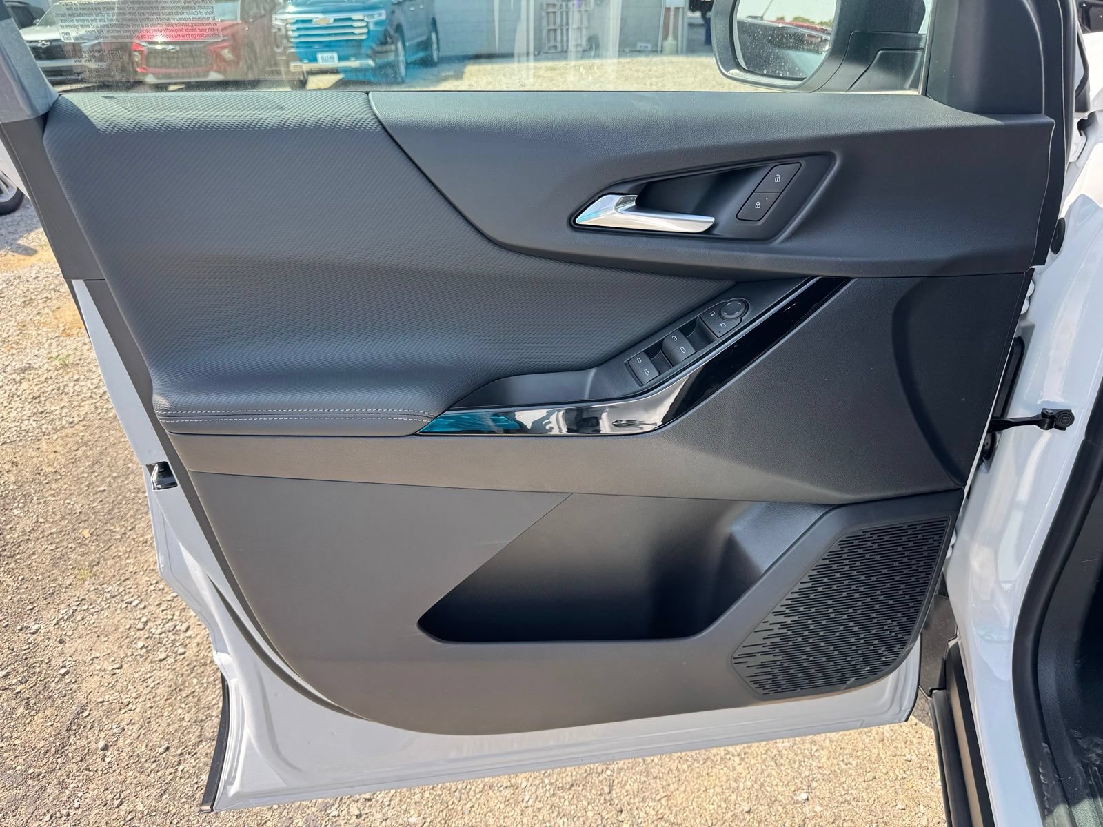 New 2027 Chevrolet Equinox LT AWD/4WD image 11