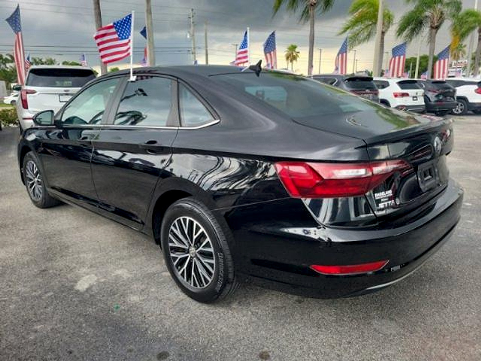 Used 2020 Volkswagen Jetta SE w/ SE Cold Weather Package FWD image 5