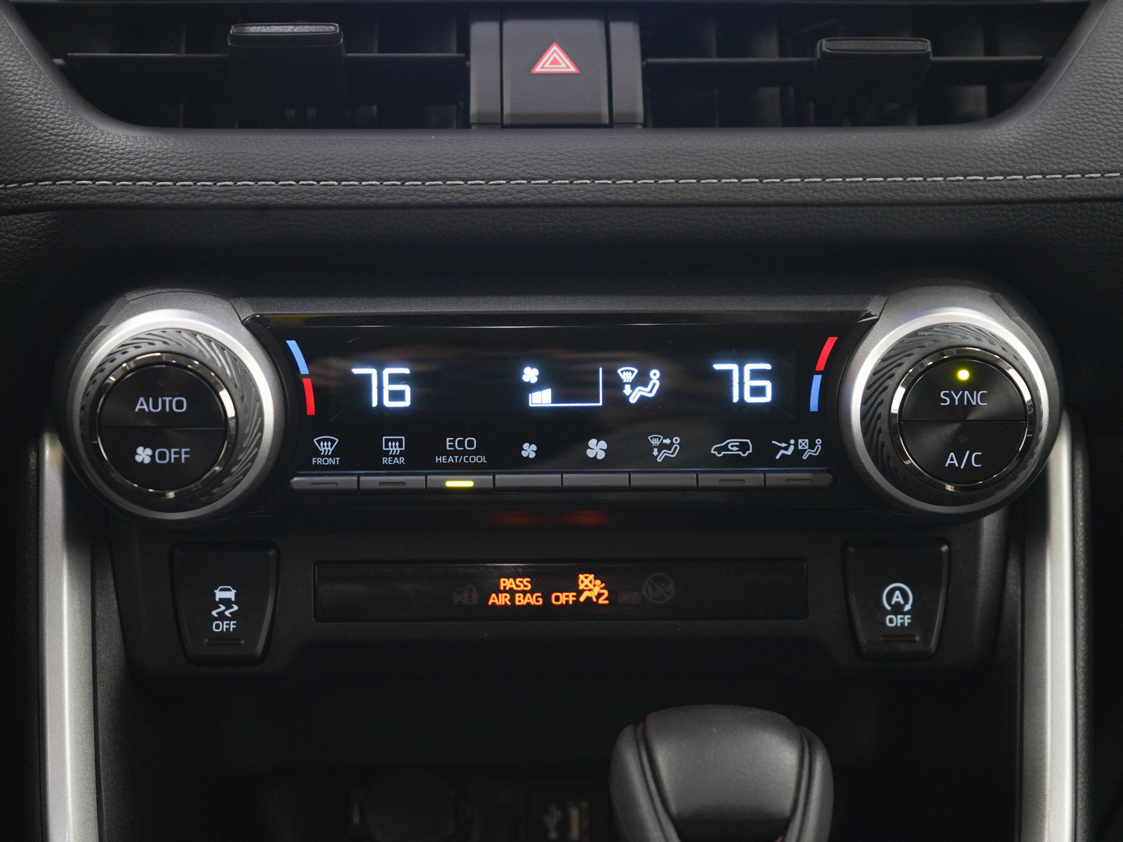 Used 2024 Toyota RAV4 XLE AWD/4WD image 18