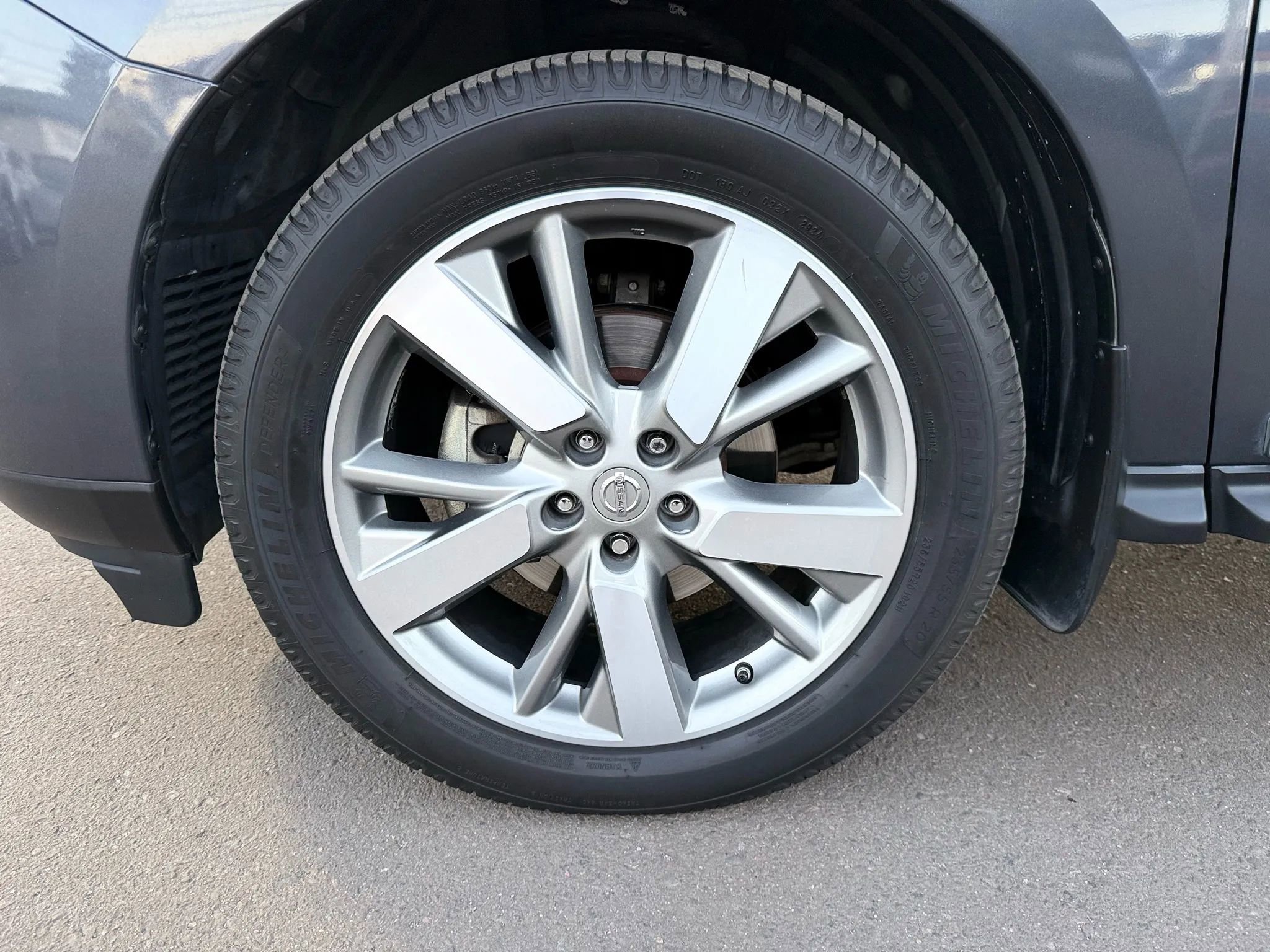 Used 2014 Nissan Pathfinder Platinum w/ Platinum Premium Package image 39