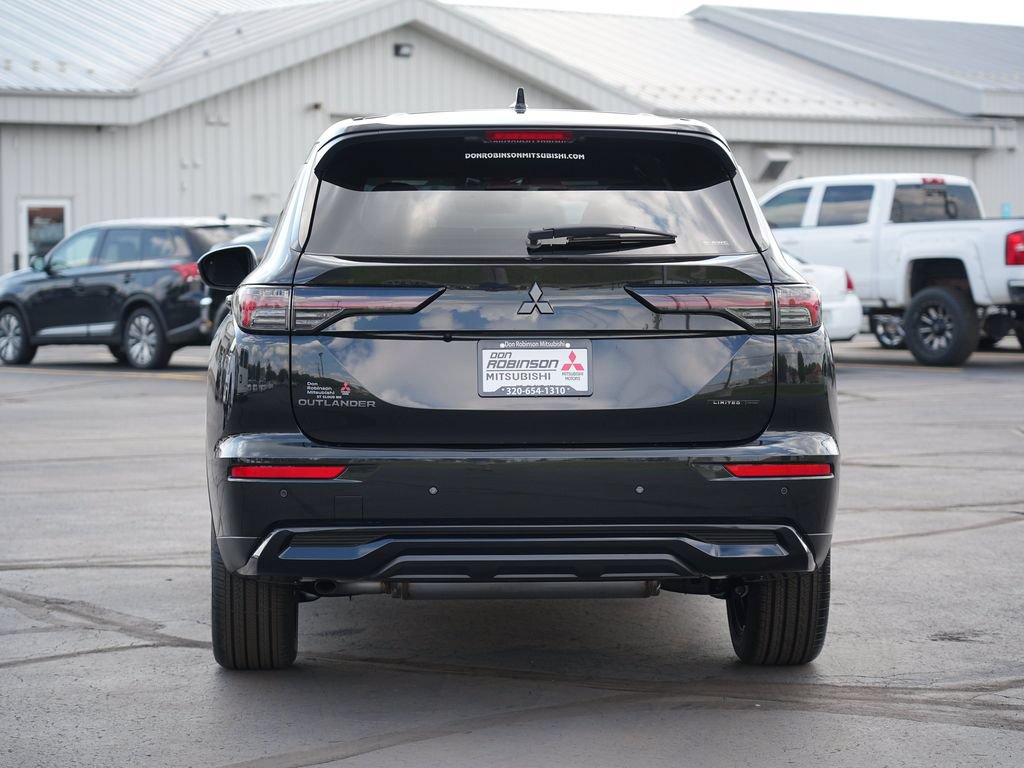 New 2026 Mitsubishi Outlander LE AWD/4WD image 4