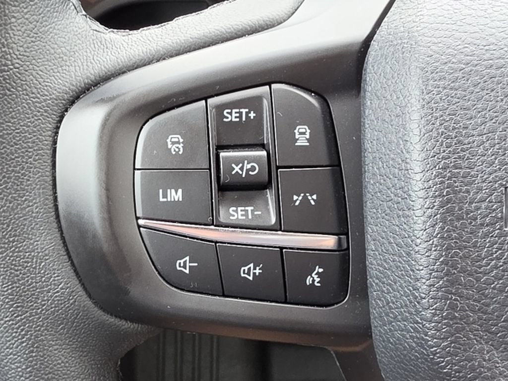 Used 2025 Ford Ranger Lariat w/ FX4 Off-Road Package AWD/4WD image 18
