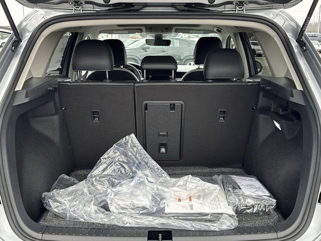 New 2026 Volkswagen Taos SE image 10