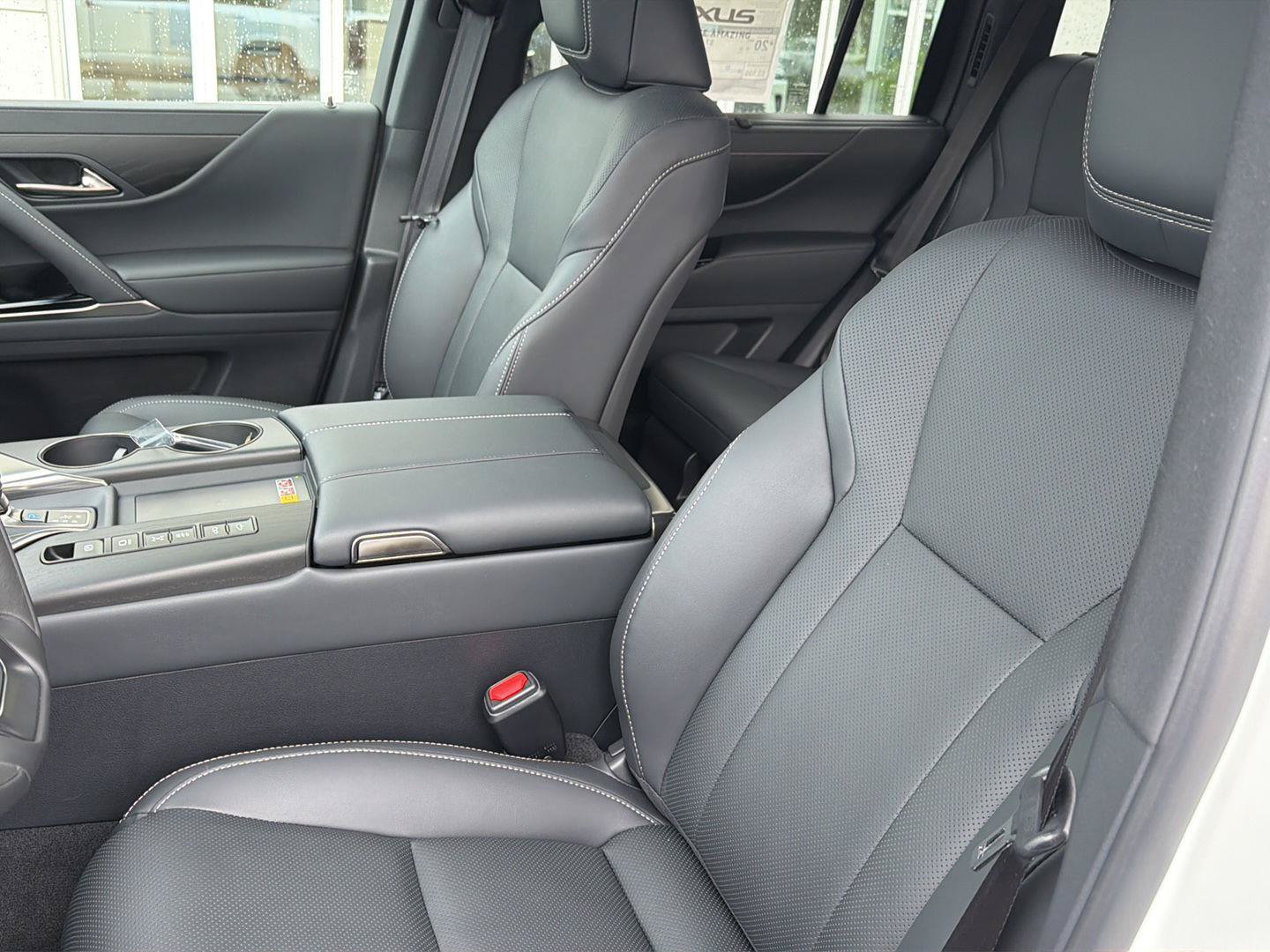 New 2026 Lexus LX 700h Luxury AWD/4WD image 31