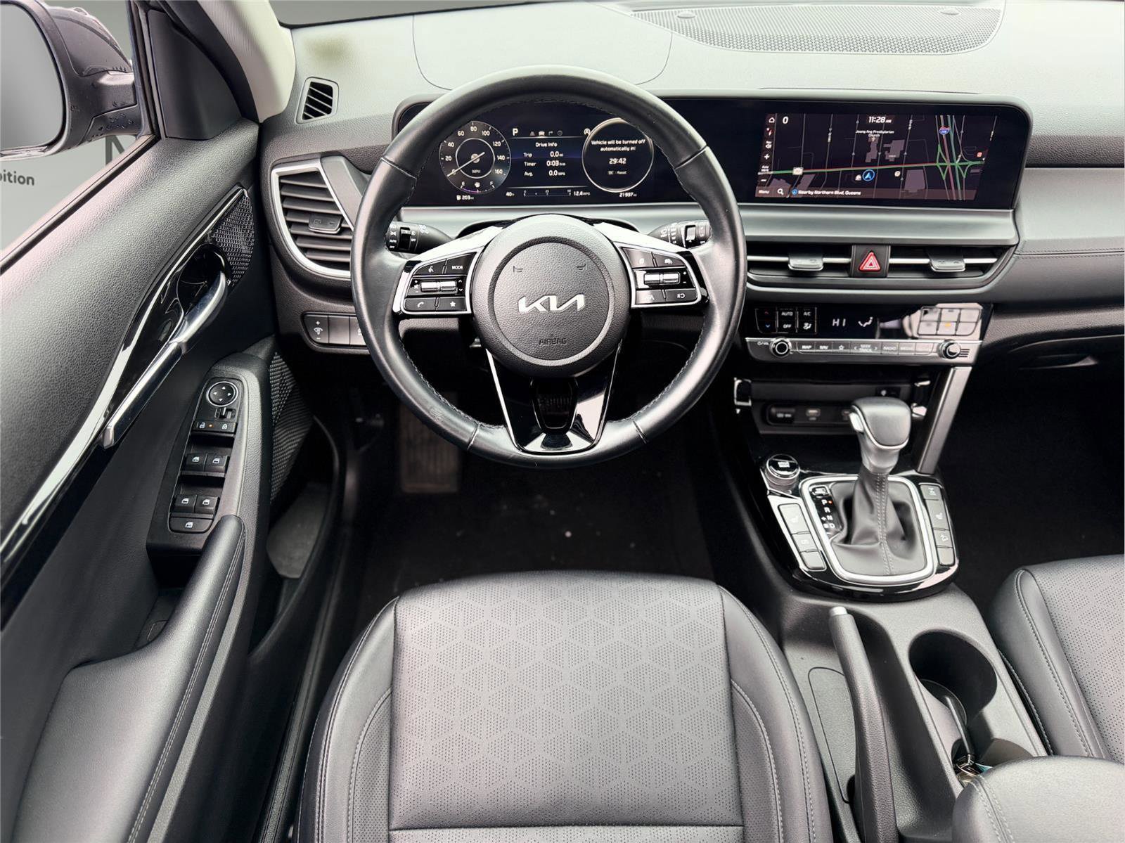 Used 2024 Kia Seltos EX AWD/4WD image 25