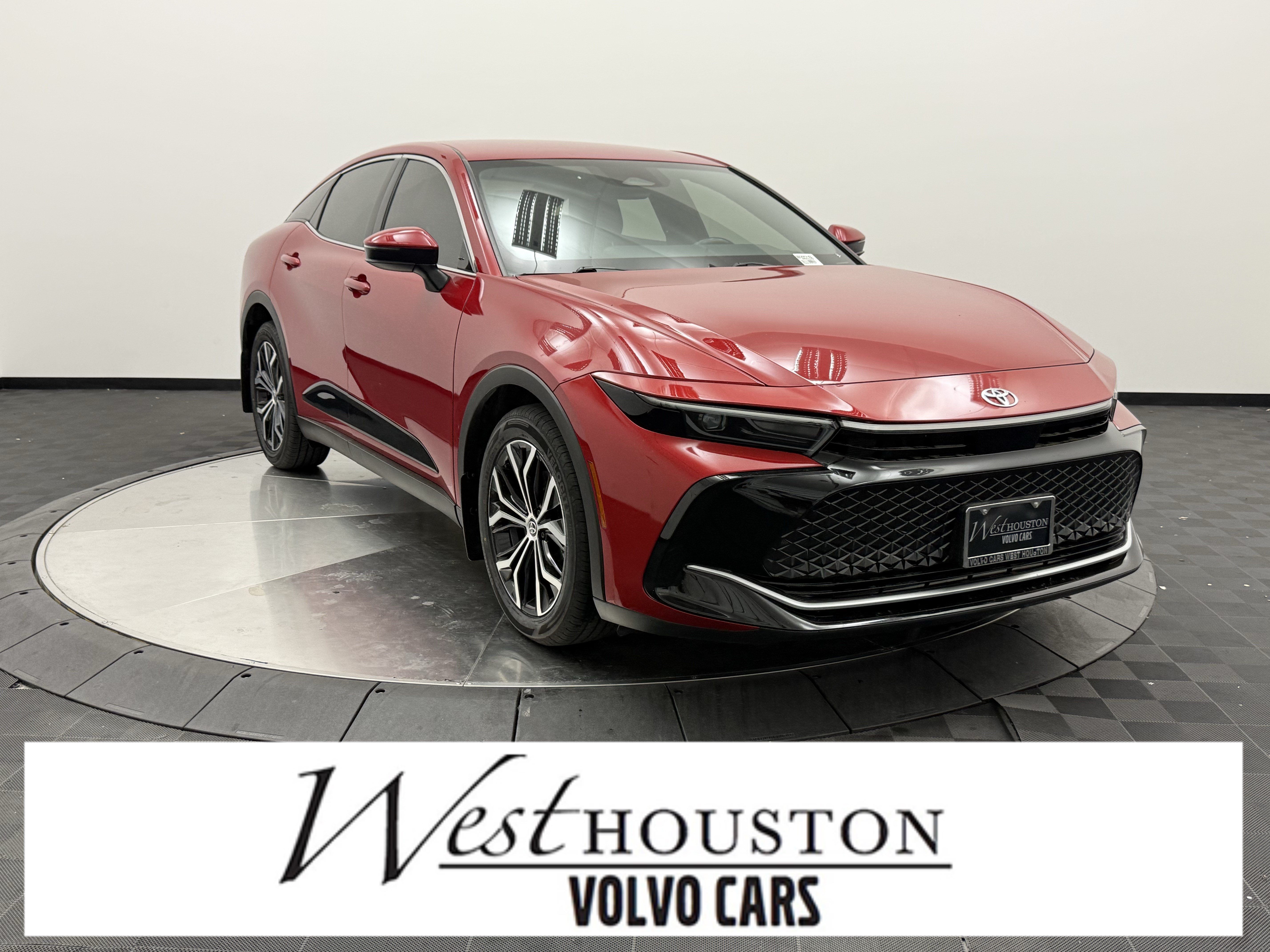 Used 2023 Toyota Crown AWD/4WD image 1