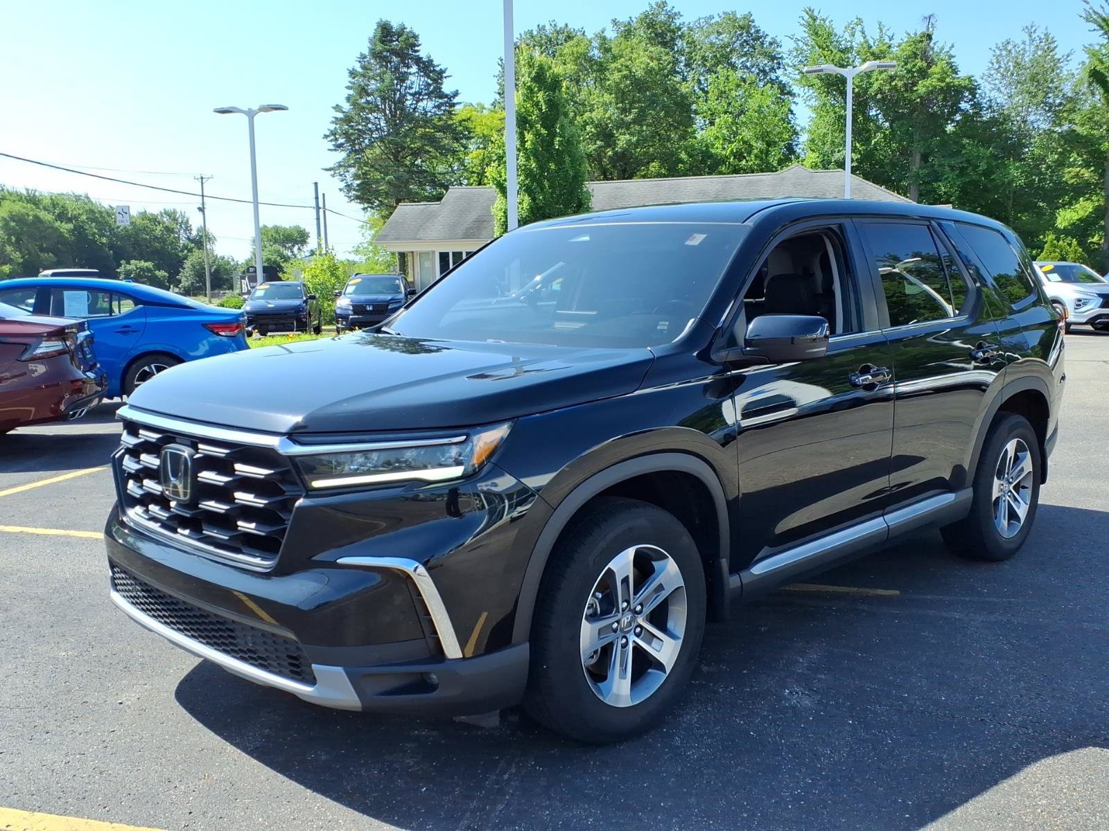 Used 2023 Honda Pilot EX-L image 3