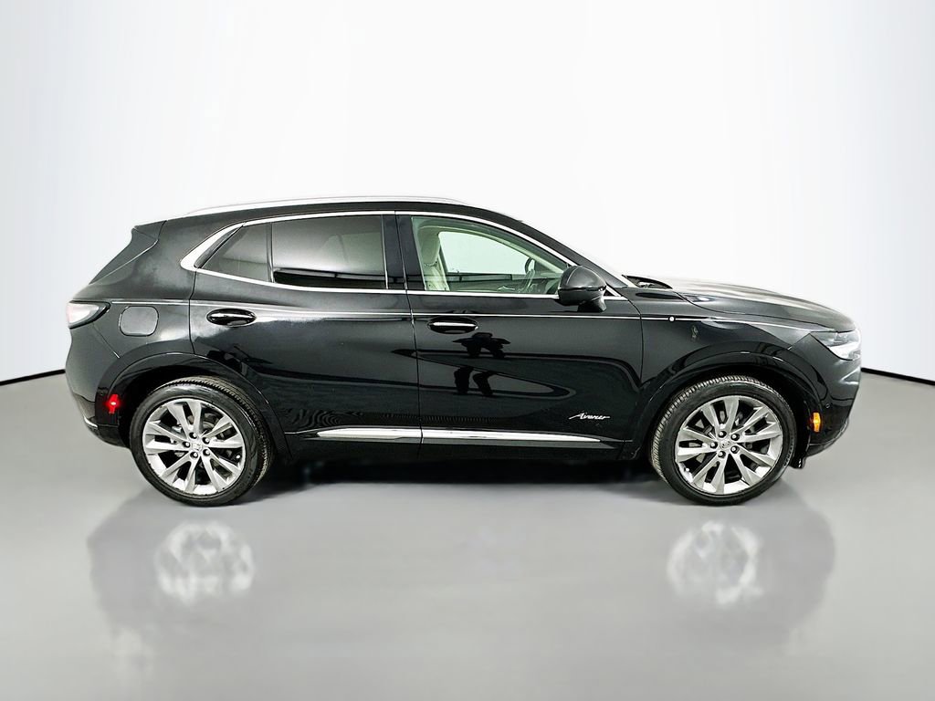 Used 2022 Buick Envision Avenir w/ Technology Package II image 4