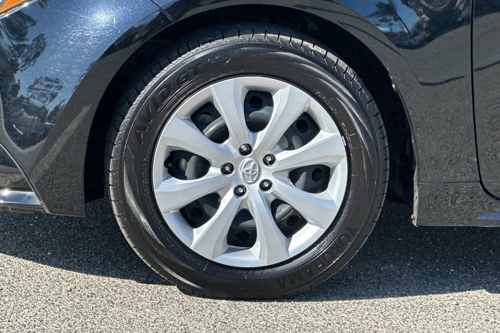 Used 2026 Toyota Corolla LE image 23