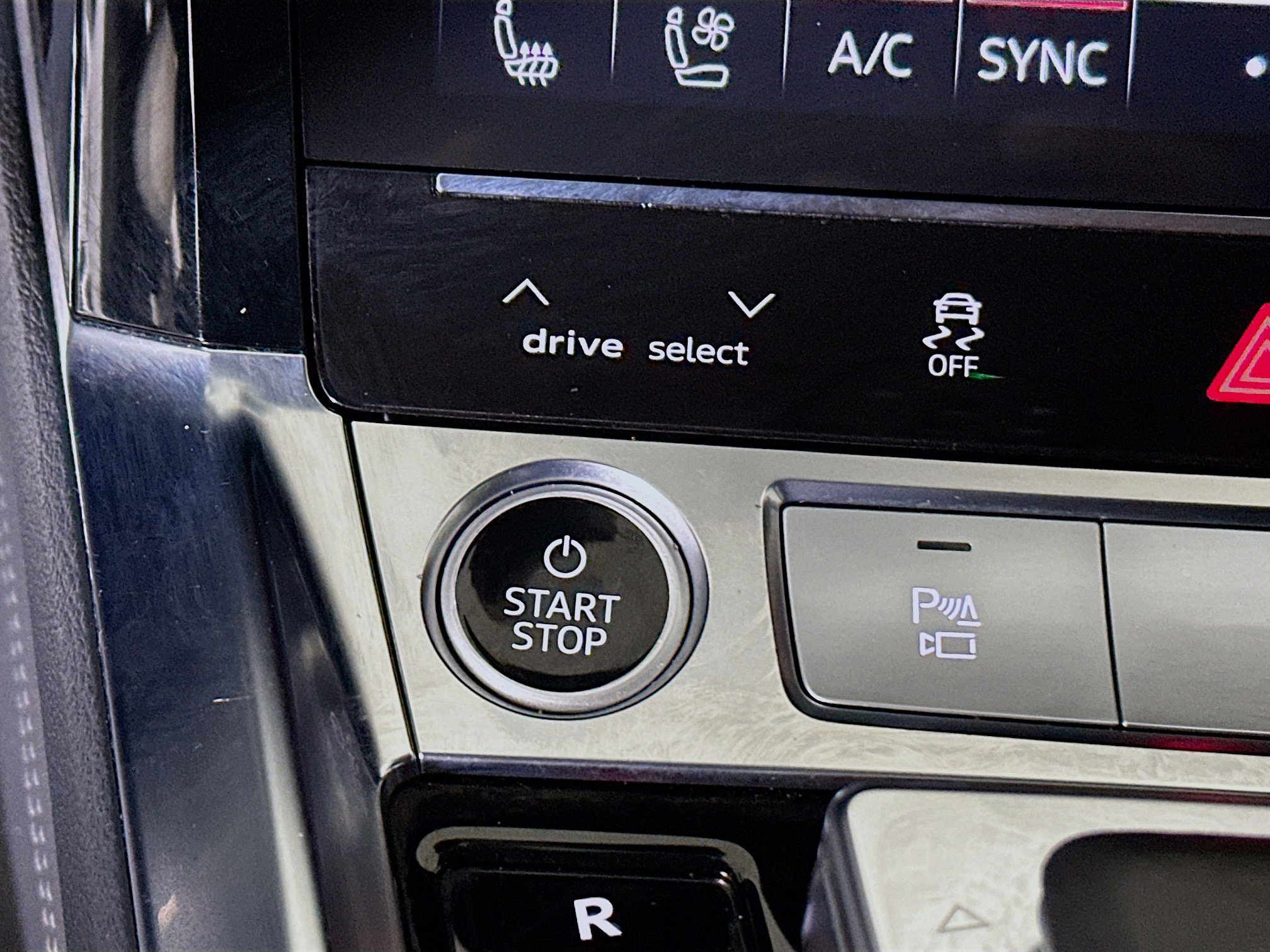 Used 2021 Audi e-tron Premium Plus w/ Premium Plus Package image 20