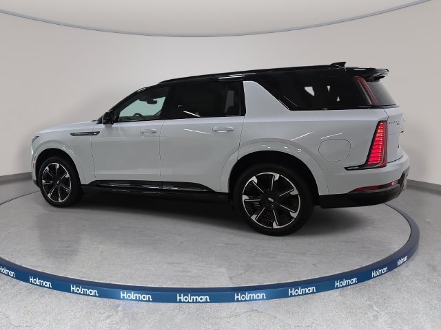New 2026 Cadillac Escalade IQL Sport 2 w/ LPO, Floor Liner Package AWD/4WD image 7