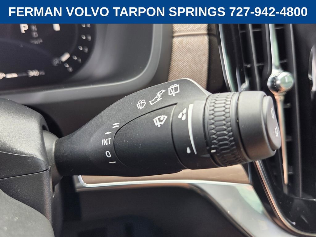 New 2026 Volvo XC90 B6 Plus w/ Protection Package Premier image 31
