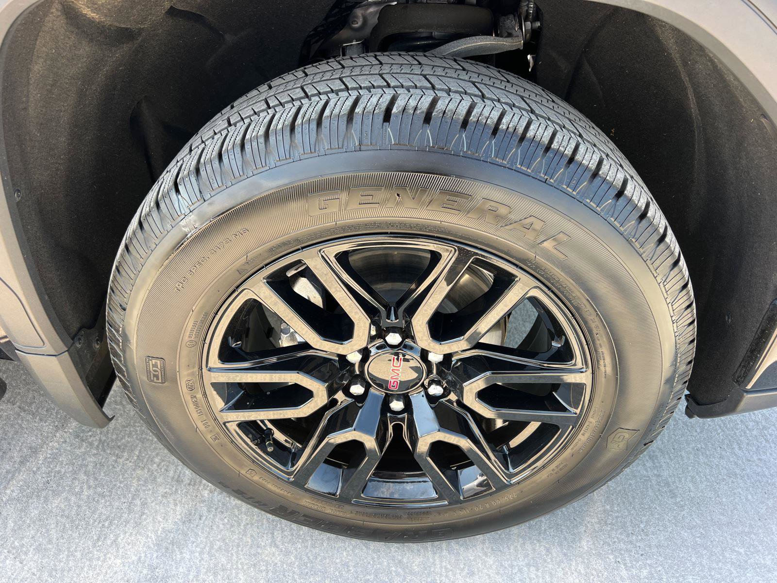 Used 2024 GMC Sierra 1500 Elevation AWD/4WD image 12