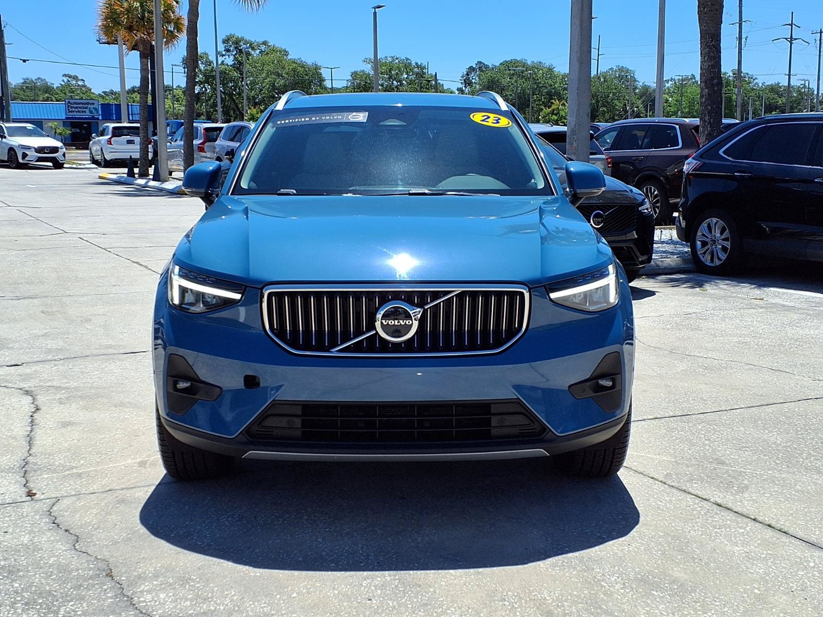 Certified 2023 Volvo XC40 B5 Ultimate w/ Protection Package Premier AWD/4WD image 2