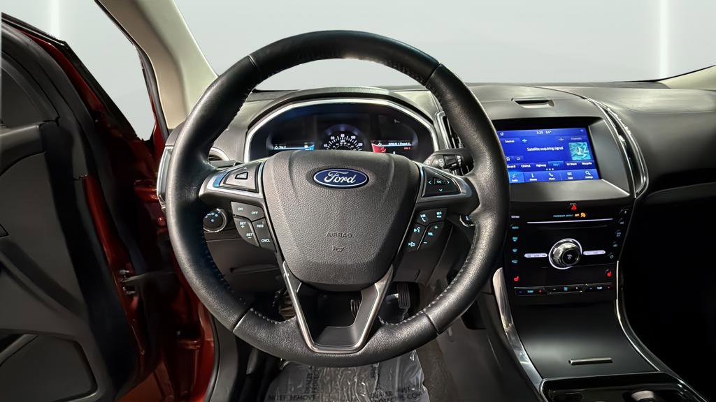 Used 2019 Ford Edge Titanium w/ Cold Weather Package image 22