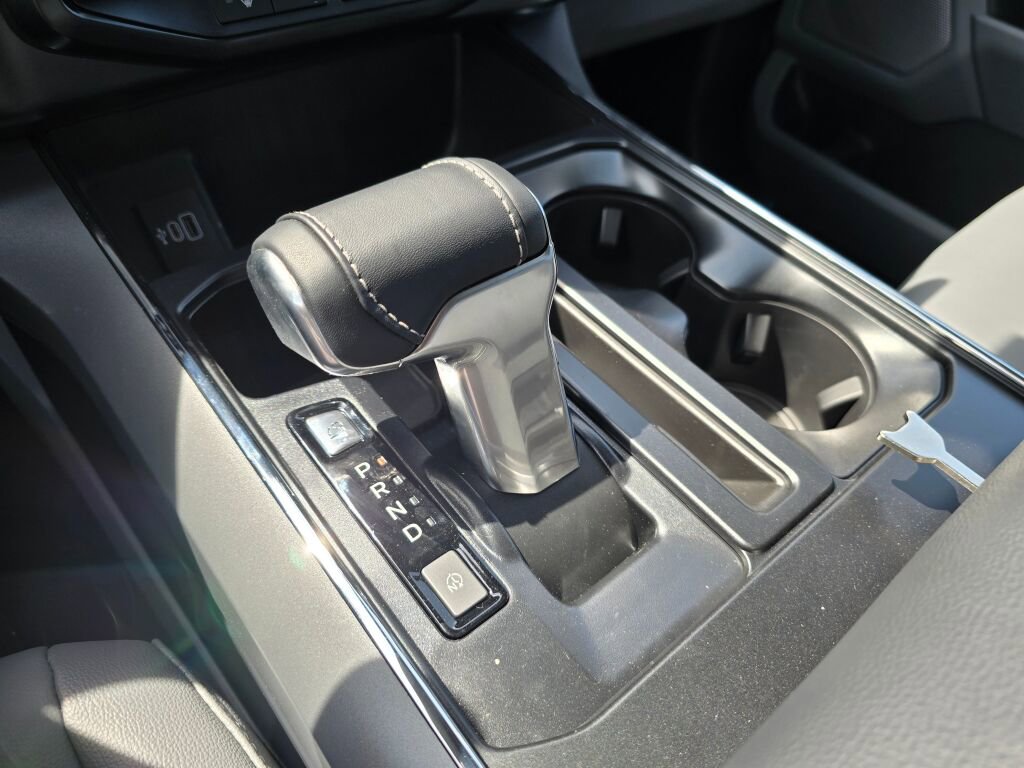 New 2025 Ford F150 Lightning Flash AWD/4WD image 23