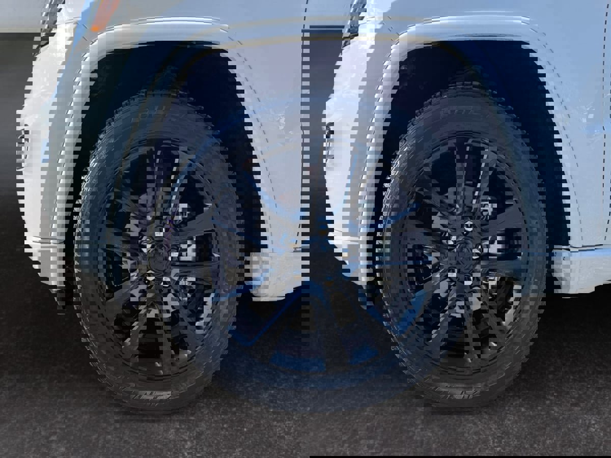 Used 2020 Jeep Grand Cherokee Altitude image 9