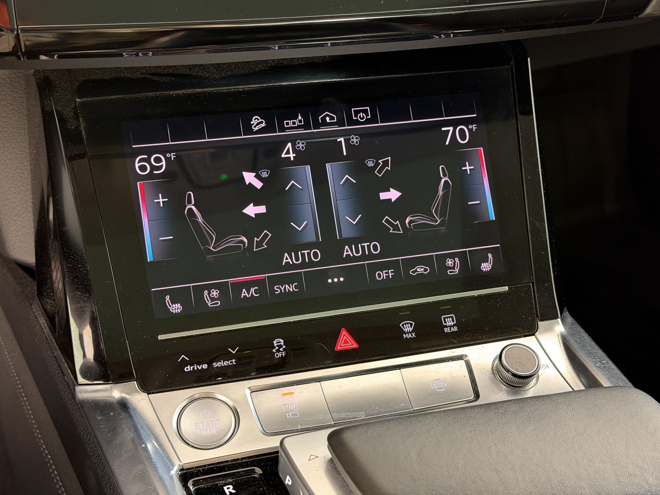 Used 2019 Audi e-tron Premium Plus AWD/4WD image 21