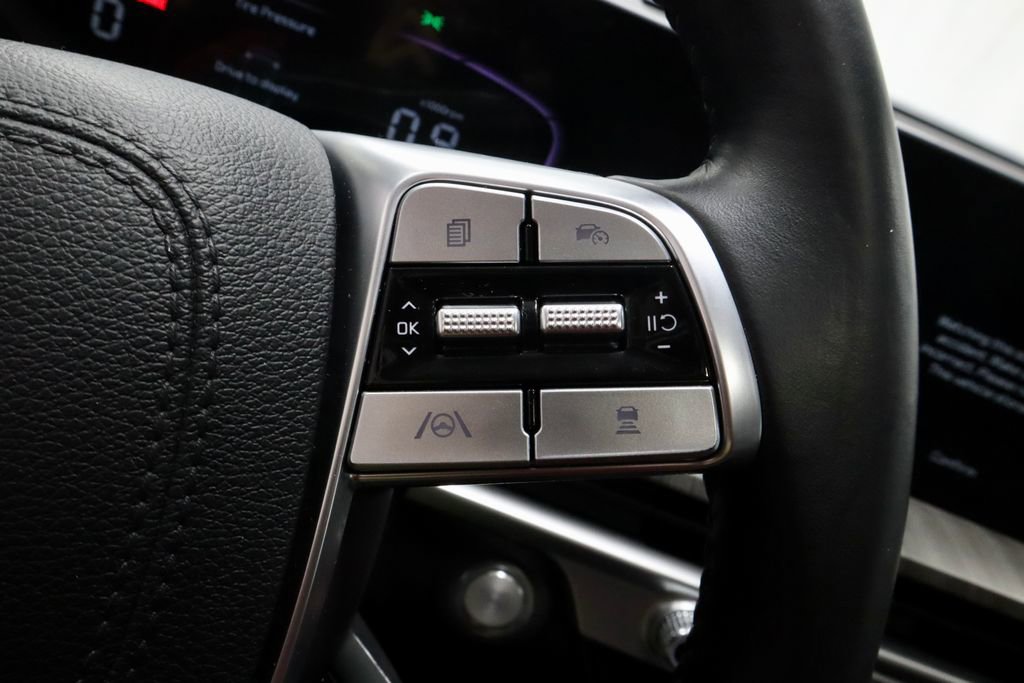 Used 2023 Kia Telluride EX w/ EX Captain's Chair Package image 35