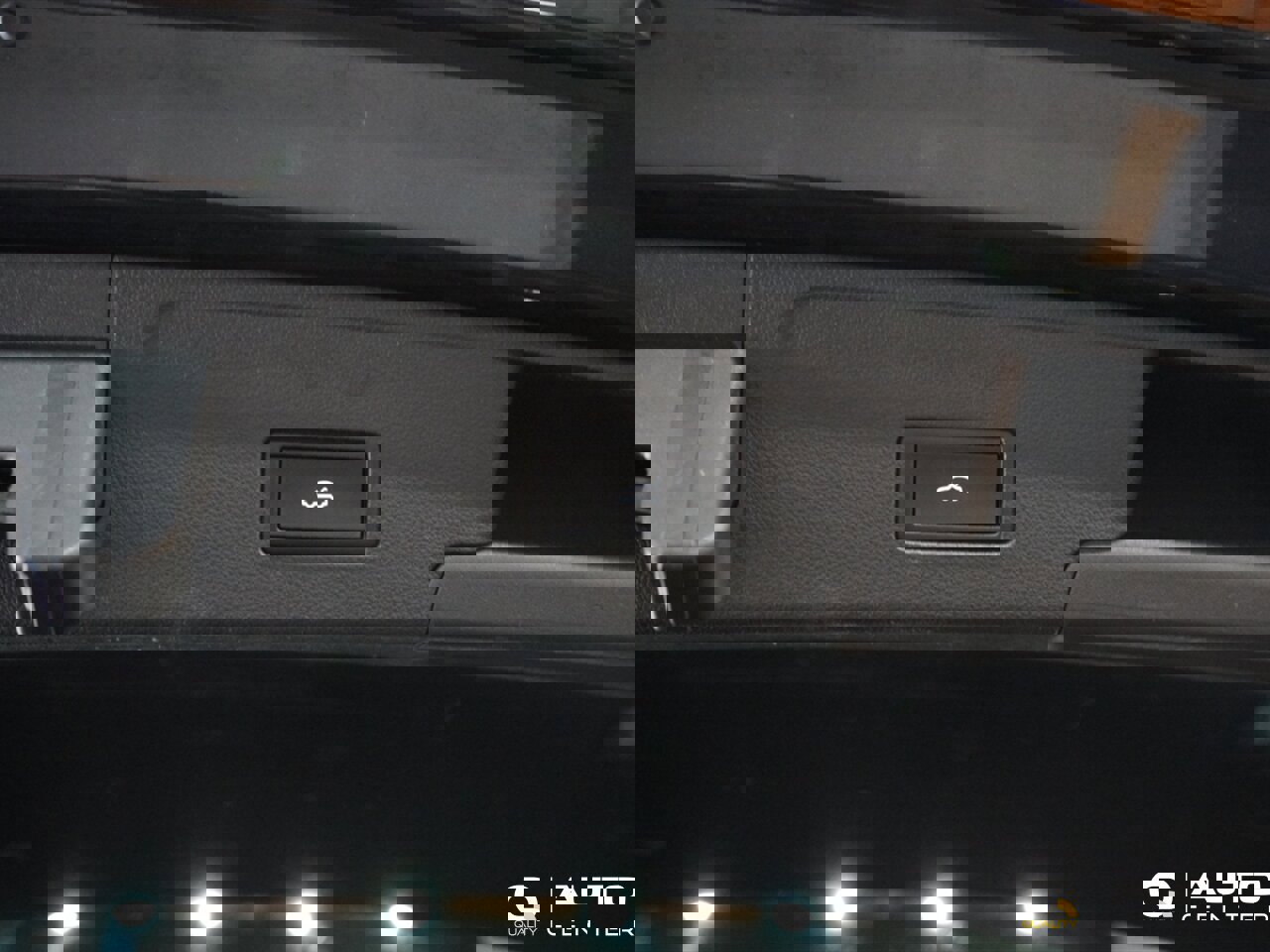 Used 2021 Volkswagen Atlas Cross Sport SEL Premium image 48