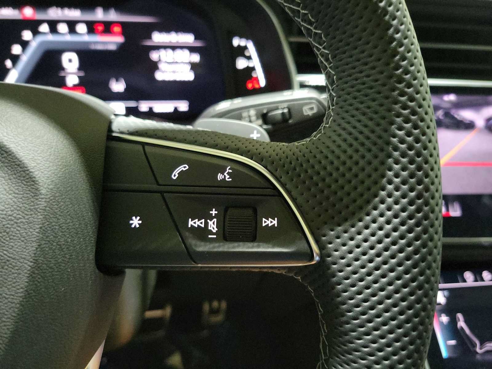 New 2026 Audi SQ8 Premium Plus AWD/4WD image 22