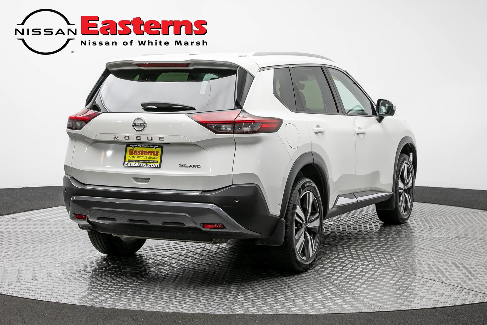 Used 2023 Nissan Rogue SL w/ SL Premium Package AWD/4WD image 5