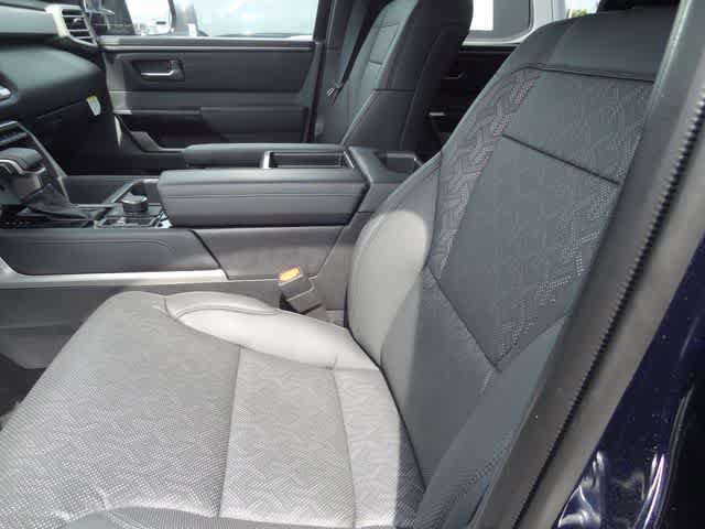 Used 2025 Toyota Tundra Limited AWD/4WD image 7