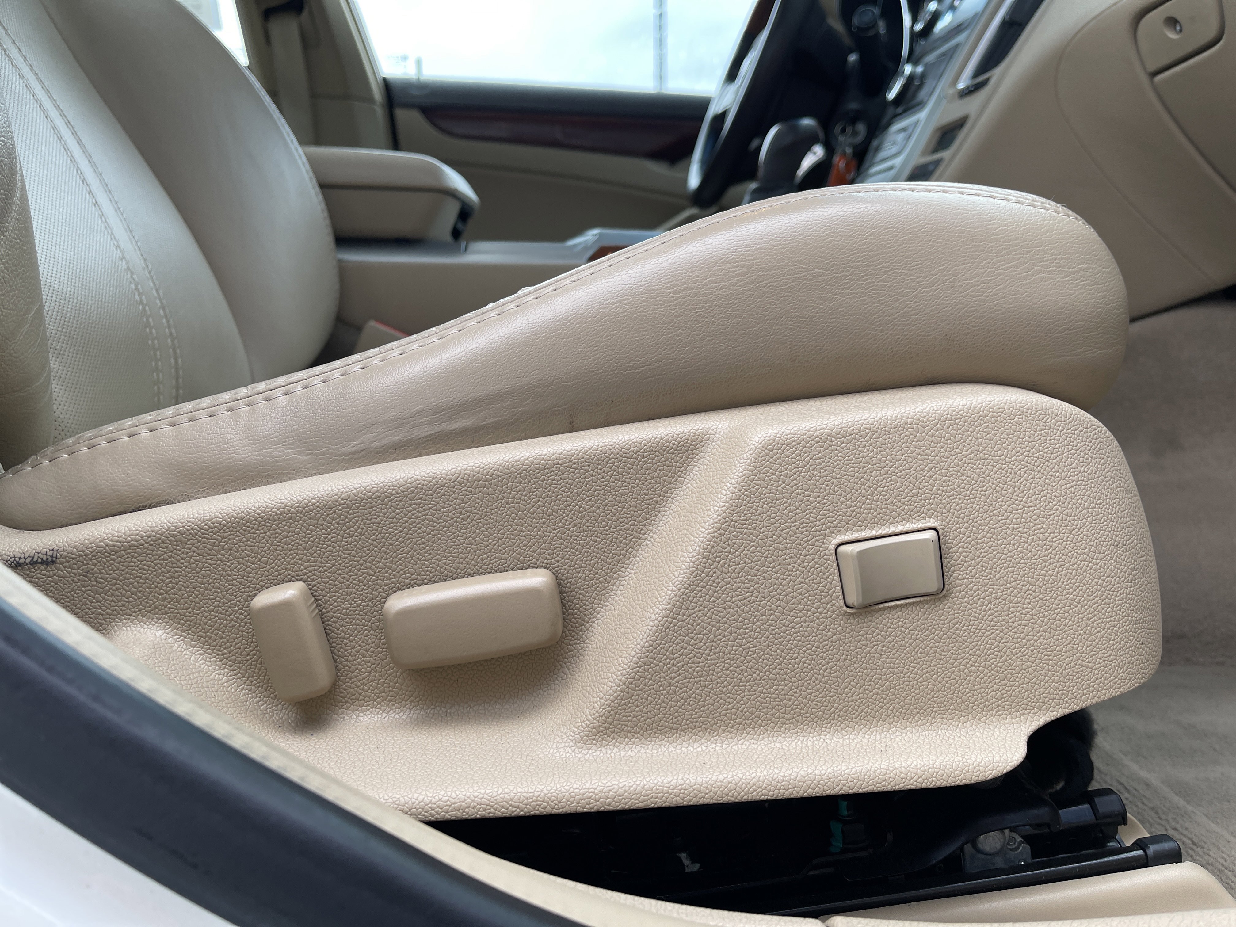 Used 2011 Cadillac CTS Luxury image 35