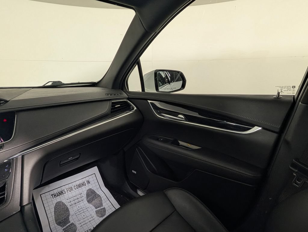 Used 2022 Cadillac XT5 Premium Luxury w/ Technology Package FWD image 22