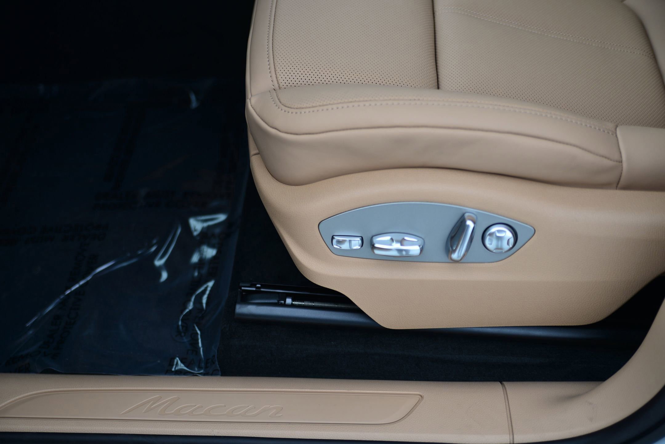 Used 2025 Porsche Macan image 29