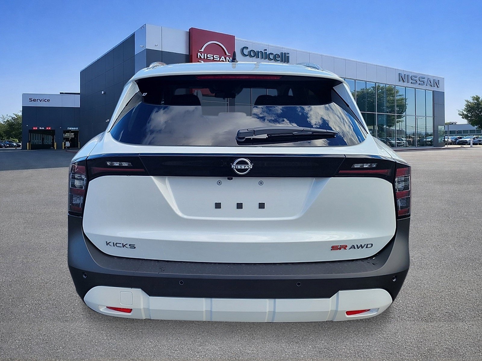 New 2026 Nissan Kicks SR AWD/4WD image 4