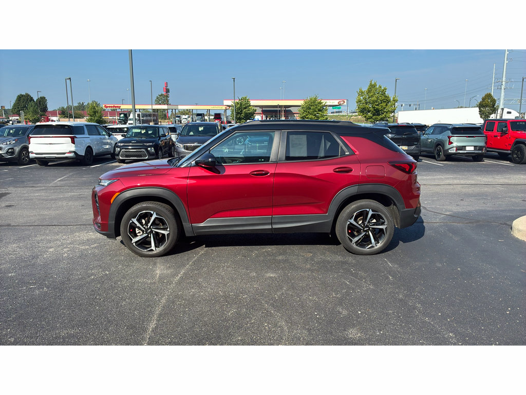 Used 2023 Chevrolet TrailBlazer RS w/ Sun and Liftgate Package AWD/4WD image 5