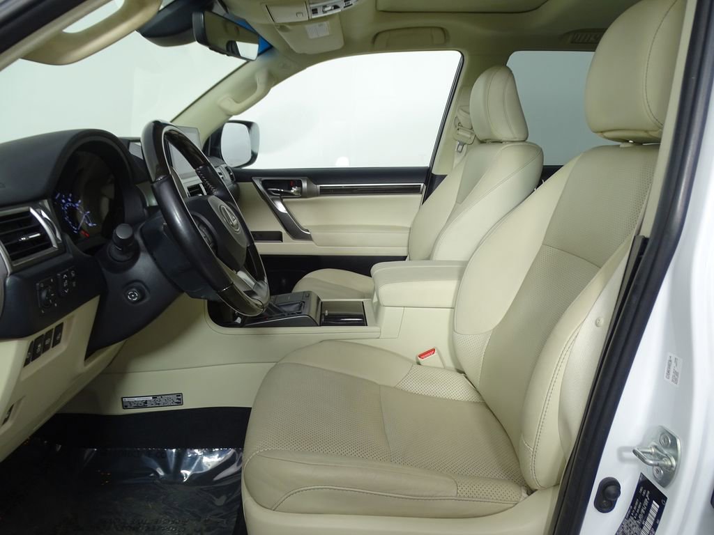 Used 2023 Lexus GX 460 Luxury w/ Sport Design Package image 8