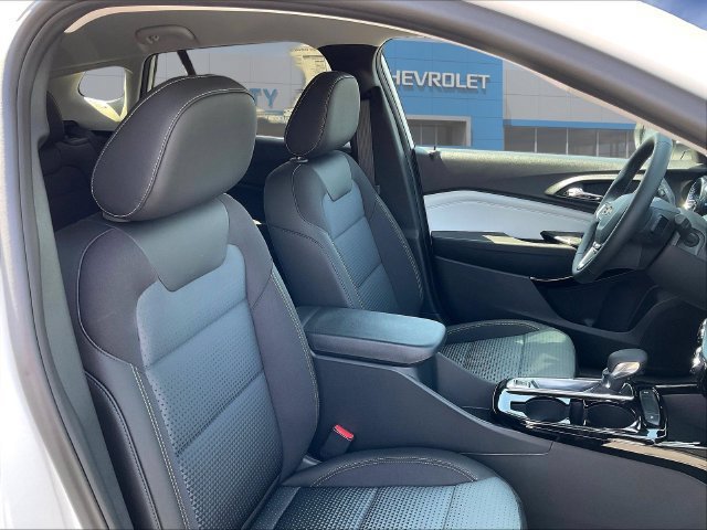 New 2026 Chevrolet Trax LT w/ Driver Confidence Package FWD image 13