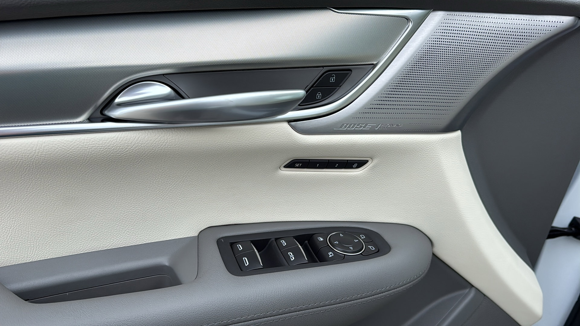 New 2026 Cadillac XT5 Premium Luxury w/ LPO, Floor Liner Package image 11