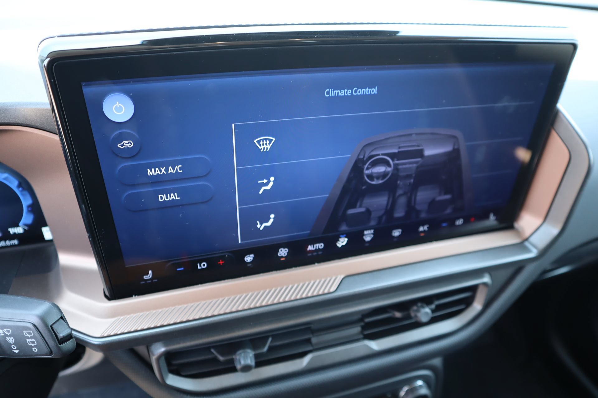 New 2025 Ford Bronco Sport Outer Banks w/ Outer Banks Tech Package+ AWD/4WD image 7
