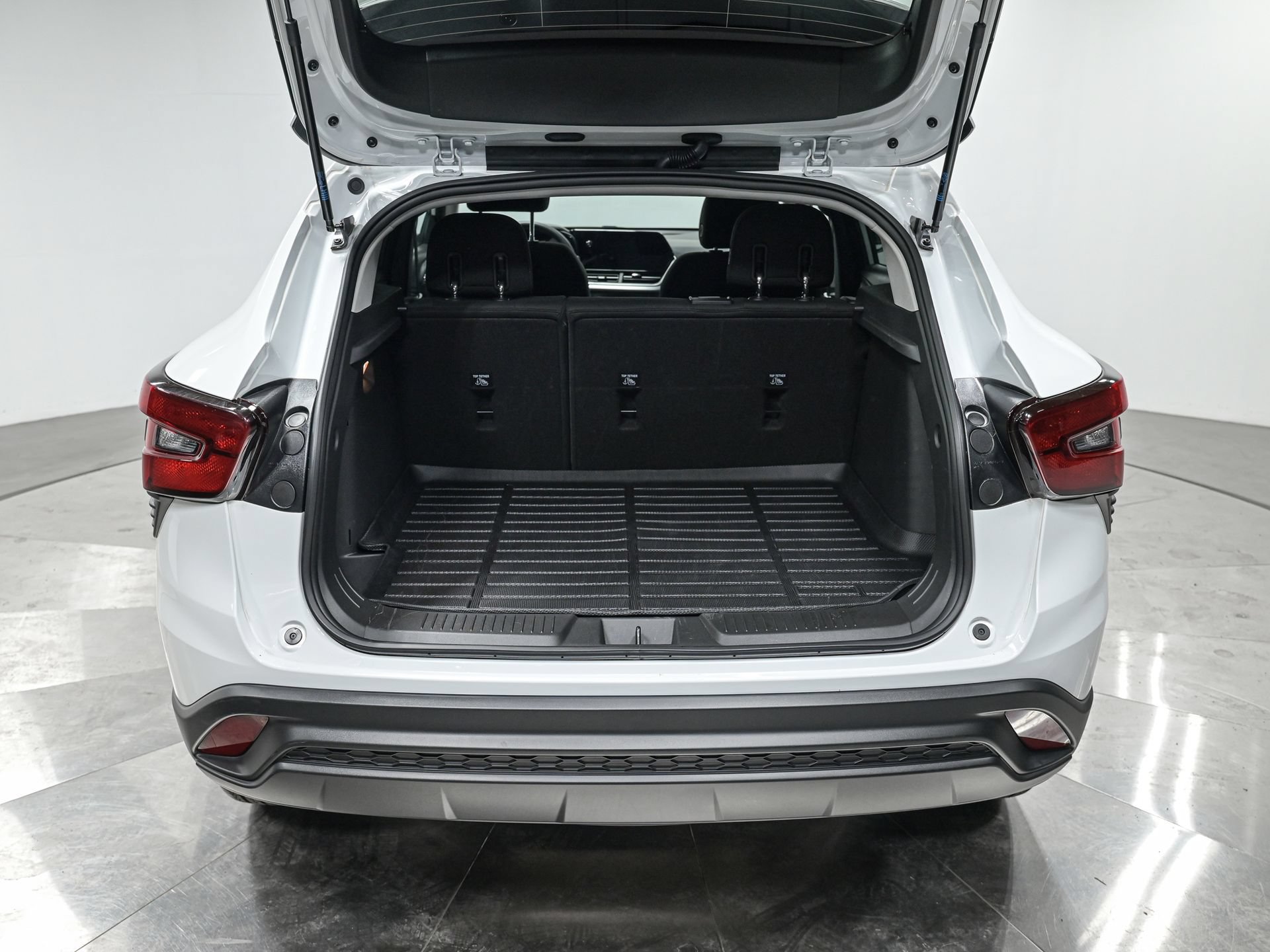Used 2025 Chevrolet Trax LS FWD image 5